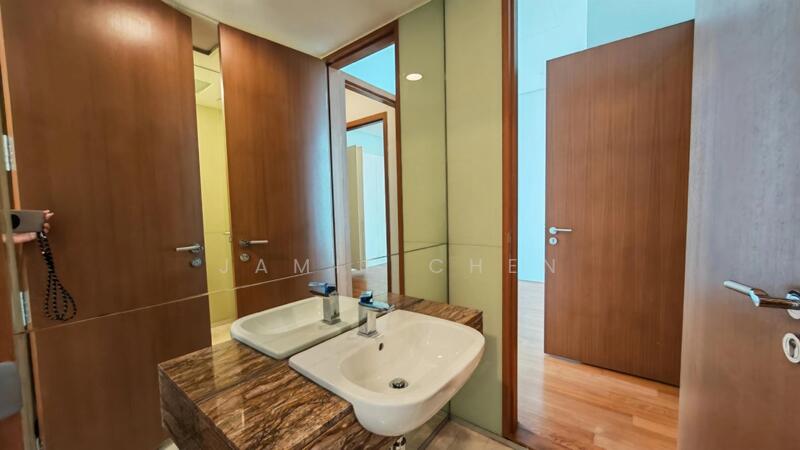 Kediaman Servis untuk Dijual di Quadro Residences - Jamie Chen - Bathroom - PropertyGuru.com.my