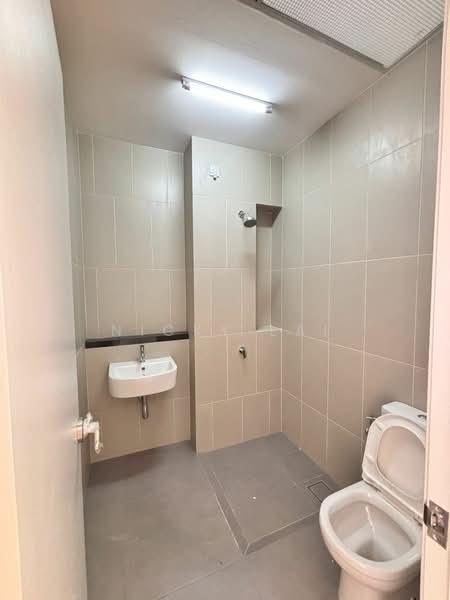Semi-Detached House for Sale in Kota Emerald (Rawang) - Nicky Lai - Bathroom - PropertyGuru.com.my