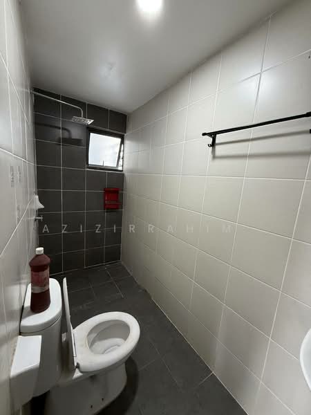 Apartment for Sale at Pr1ma One @ Laman View - Azizirrahim . - Bathroom - PropertyGuru.com.my