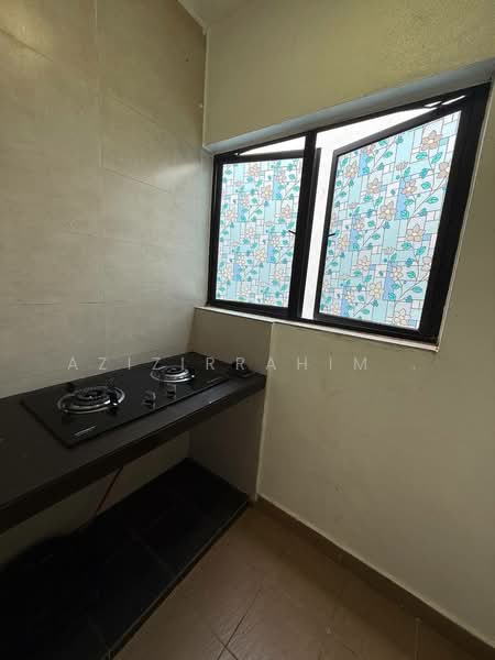 Apartment for Sale at Pr1ma One @ Laman View - Azizirrahim . - Kitchen - PropertyGuru.com.my