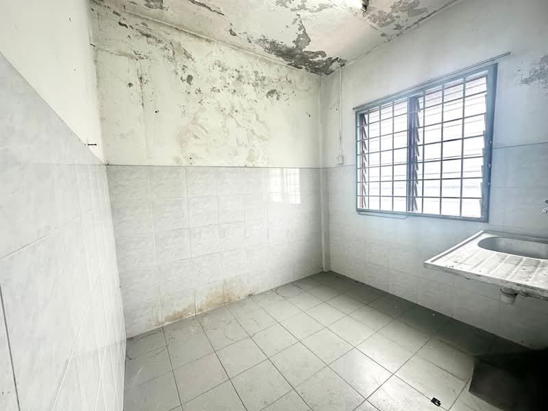 Flat for Sale at Taman Prima Suria - HjLim . - Kitchen - PropertyGuru.com.my