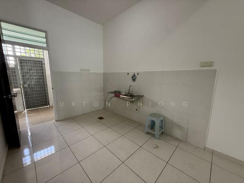 2-storey Terraced House for Sale in Nusa Sentral (Iskandar Puteri (Nusajaya)) - Tuxton Phiong - Kitchen - PropertyGuru.com.my