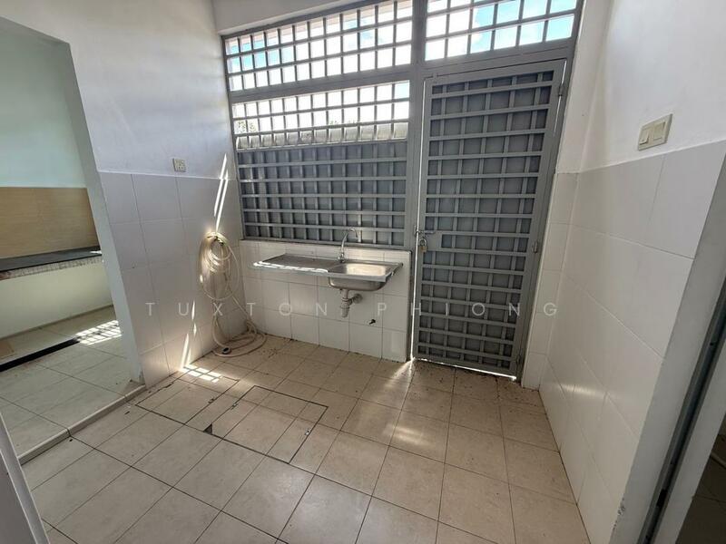 2-storey Terraced House for Sale in Nusa Sentral (Iskandar Puteri (Nusajaya)) - Tuxton Phiong - Kitchen - PropertyGuru.com.my