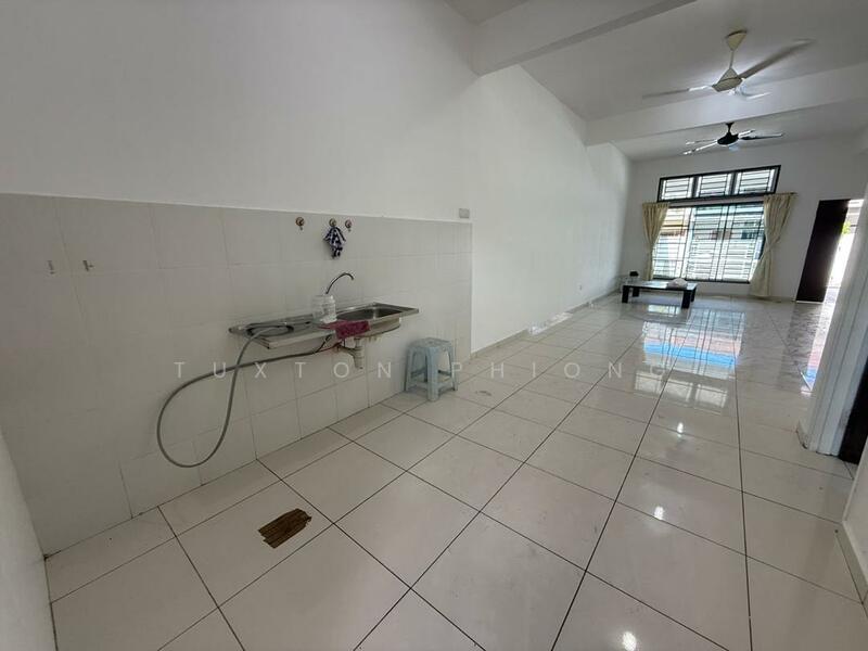 2-storey Terraced House for Sale in Nusa Sentral (Iskandar Puteri (Nusajaya)) - Tuxton Phiong - Living Room - PropertyGuru.com.my