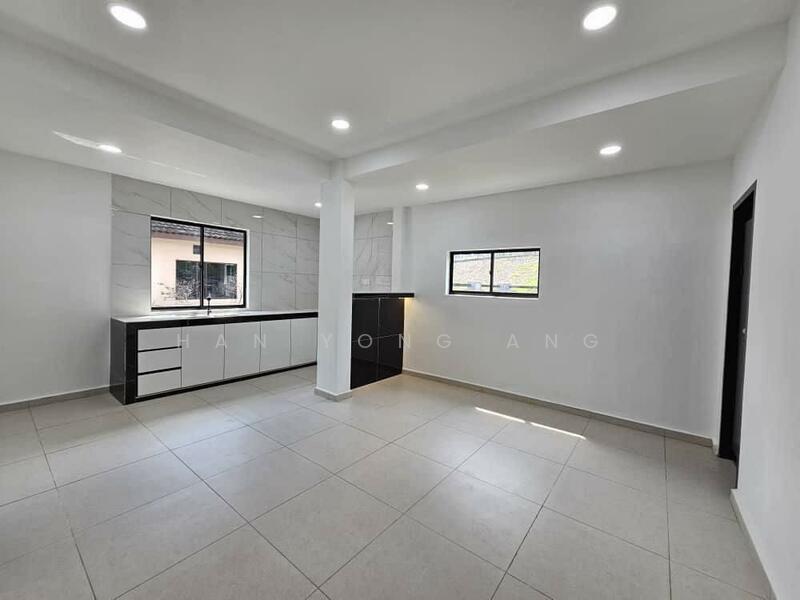2-storey Terraced House for Sale in Taman Daya (Johor Bahru) - Han Yong Ang - Kitchen - PropertyGuru.com.my