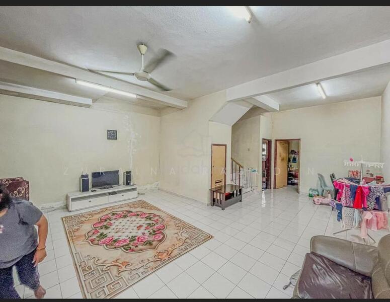 2-storey Terraced House for Sale in Seksyen 23 (Shah Alam) - Zuraina Rajudin - Living Room - PropertyGuru.com.my