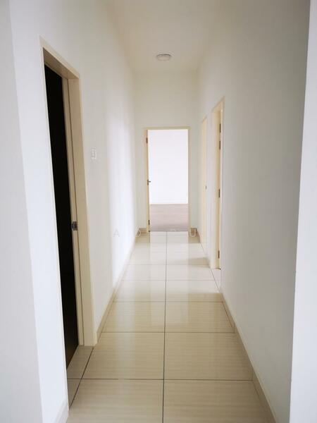 Kondominium untuk Dijual di Damansara Foresta - Hao Pua - Corridor - PropertyGuru.com.my