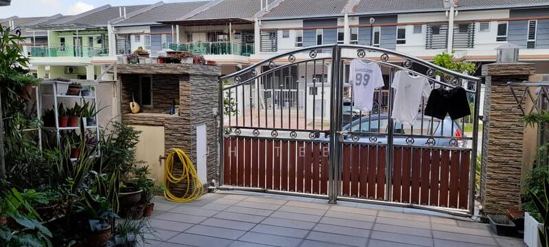 2-storey Terraced House for Sale in Seksyen U5 (Shah Alam) - JH Tee - Exterior - PropertyGuru.com.my