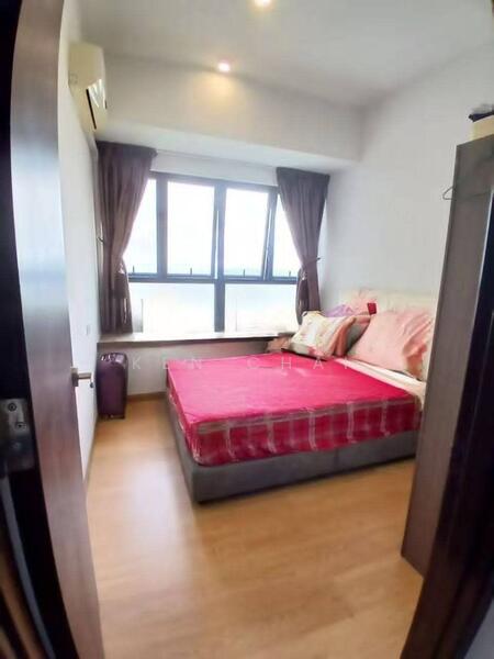 Kondominium untuk Dijual di Royal Strand @ Country Garden Danga Bay - Ken Chai - Bedroom - PropertyGuru.com.my