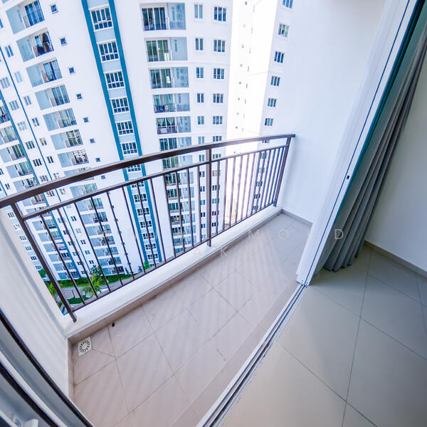 Havana Beach Residences untuk Untuk Disewa - RM 1,500 /bulan, Feb 2026 - Balcony - PropertyGuru.com.my