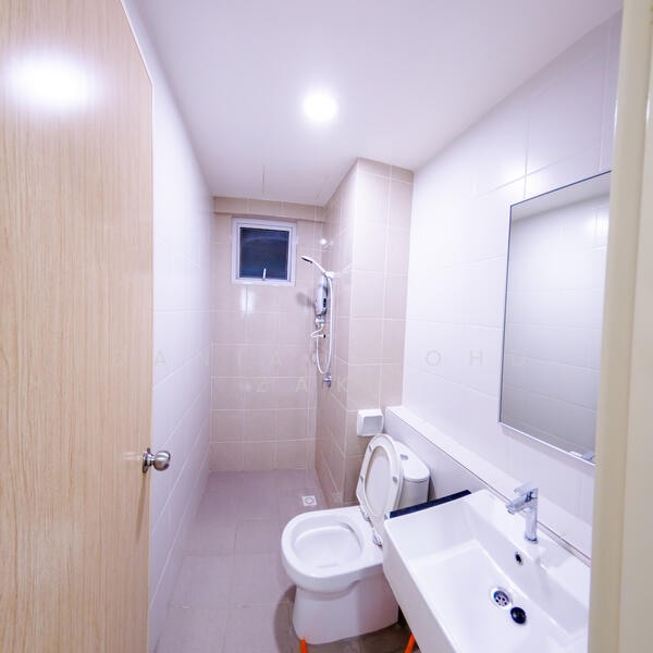 Havana Beach Residences untuk Untuk Disewa - RM 1,500 /bulan, Feb 2026 - Bathroom - PropertyGuru.com.my