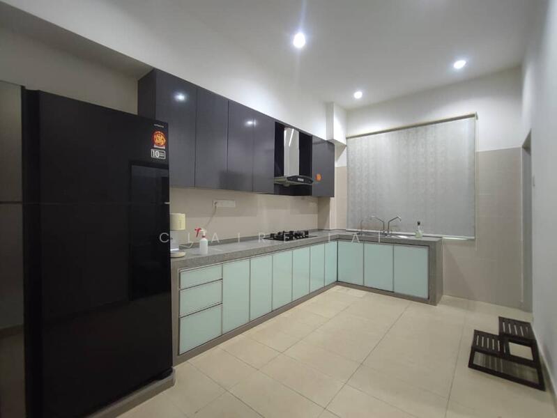 2-storey Terraced House for Rent in Taman Mount Austin (Tebrau) - Claire Lai - Kitchen - PropertyGuru.com.my