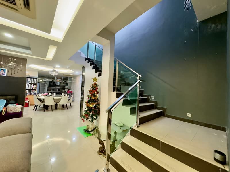 Cluster House for Sale in Rawang (Selangor) - Alice Low - Living Room - PropertyGuru.com.my