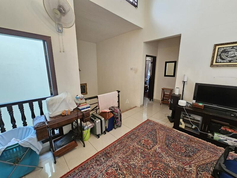 Taman Dagang Permai untuk Untuk Dijual - RM 1,350,000, Feb 2026 - Living Room - PropertyGuru.com.my