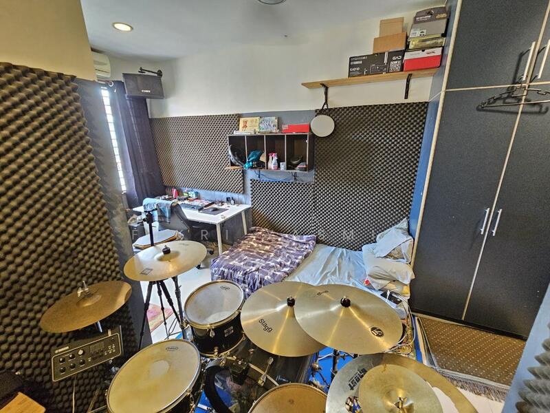 Taman Dagang Permai untuk Untuk Dijual - RM 1,350,000, Feb 2026 - Bedroom - PropertyGuru.com.my