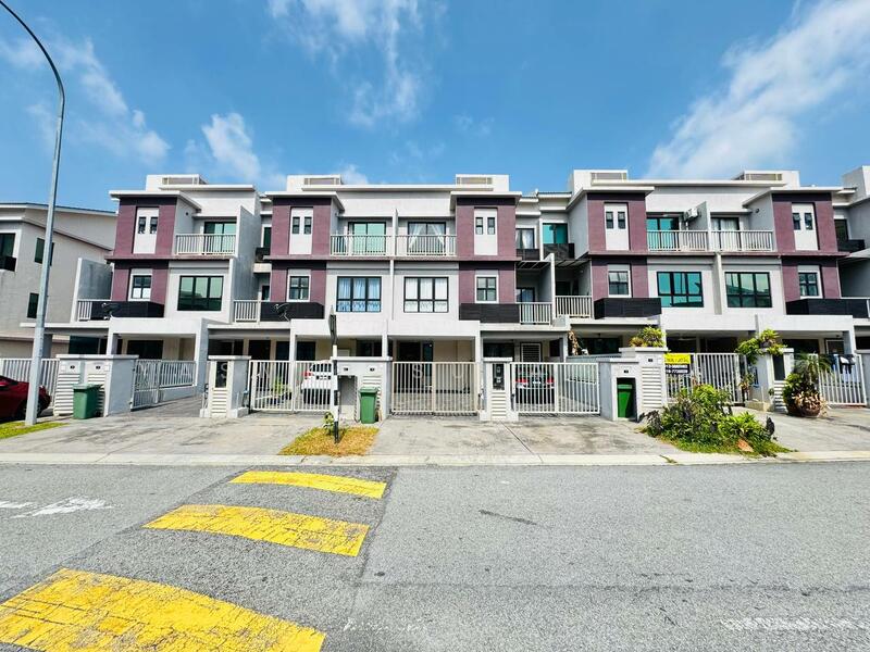 Townhouse for Sale in Kajang (Selangor) - Yasmin Sulaiman - Exterior - PropertyGuru.com.my