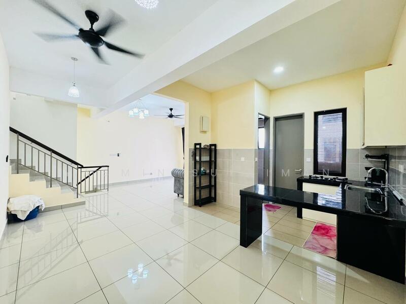 Townhouse for Sale in Kajang (Selangor) - Yasmin Sulaiman - Living Room - PropertyGuru.com.my