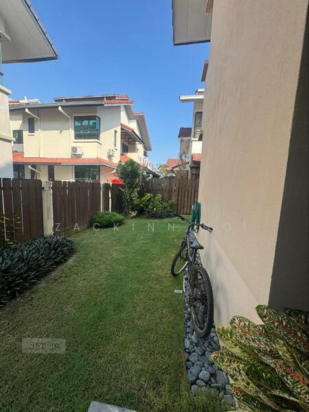 Semi-Detached House for Sale in Glenmarie Cove (Klang) - Zackinn Hoi - Exterior - PropertyGuru.com.my