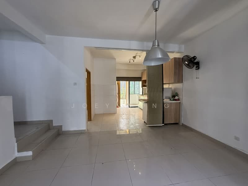 Townhouse for Sale in 16 Sierra (Puchong) - Joey Wong - Living Room - PropertyGuru.com.my