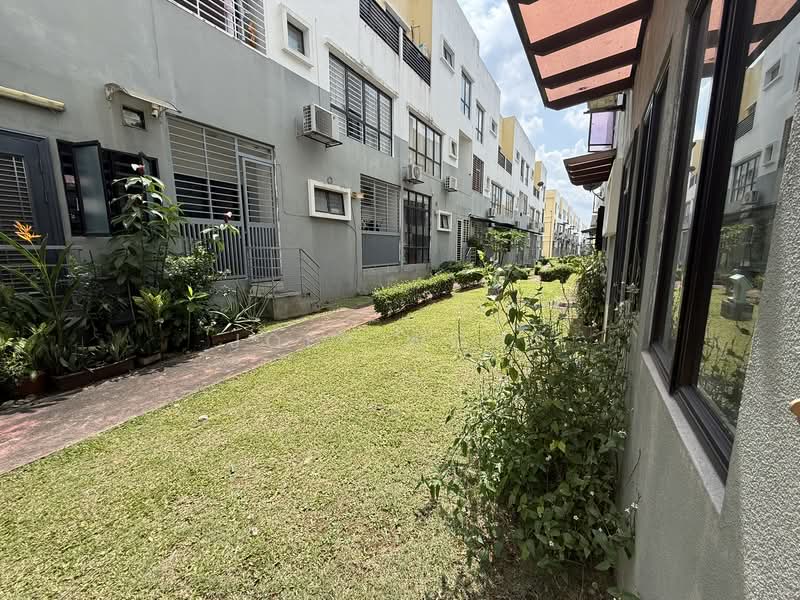 Townhouse for Sale in 16 Sierra (Puchong) - Joey Wong - Exterior - PropertyGuru.com.my