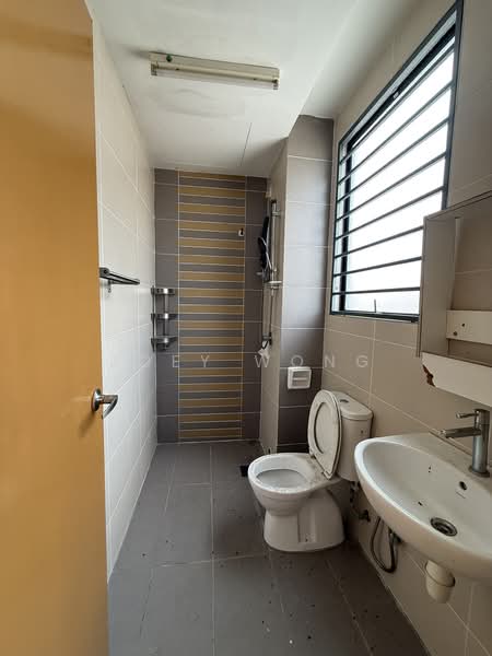 Townhouse for Sale in 16 Sierra (Puchong) - Joey Wong - Bathroom - PropertyGuru.com.my