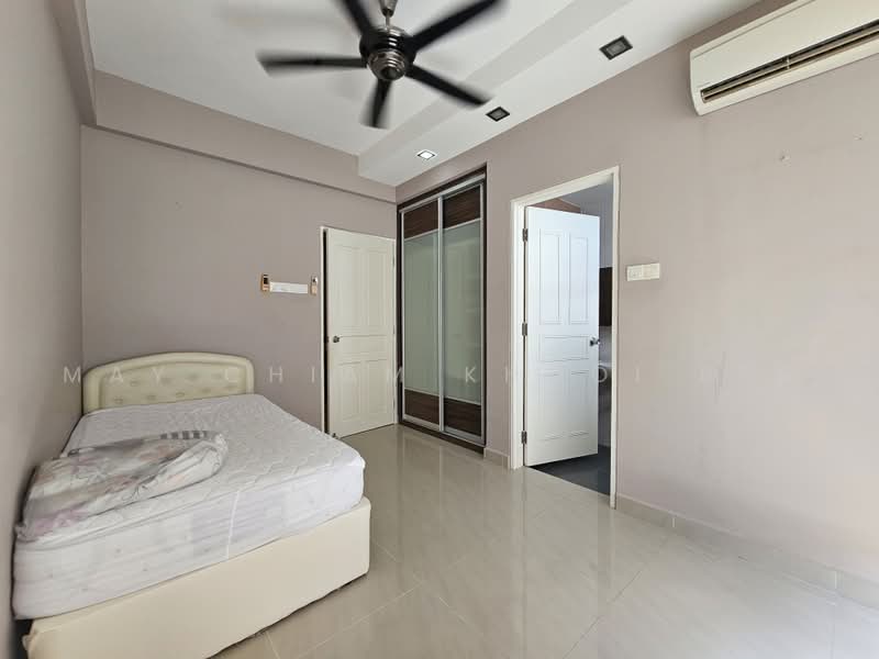 Condominium for Sale at The Waterfront Condominium - May Chiam Khooi Bee - Bedroom - PropertyGuru.com.my