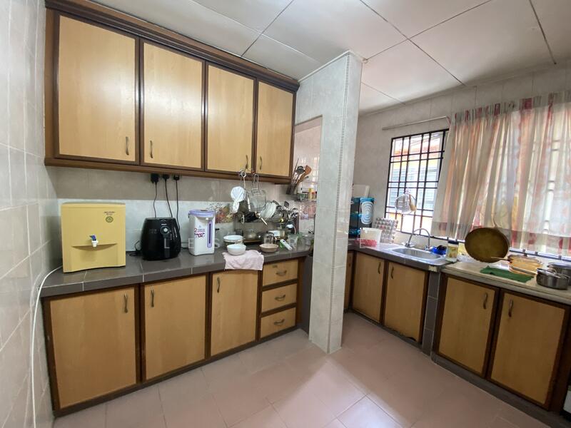 2-storey Terraced House for Sale in Shah Alam (Selangor) - Lester Lee - Kitchen - PropertyGuru.com.my