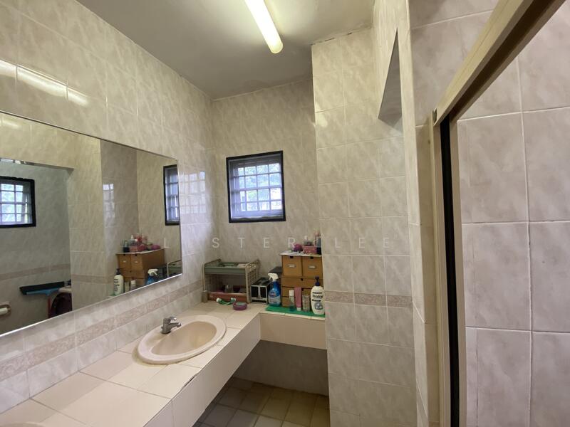 2-storey Terraced House for Sale in Shah Alam (Selangor) - Lester Lee - Bathroom - PropertyGuru.com.my