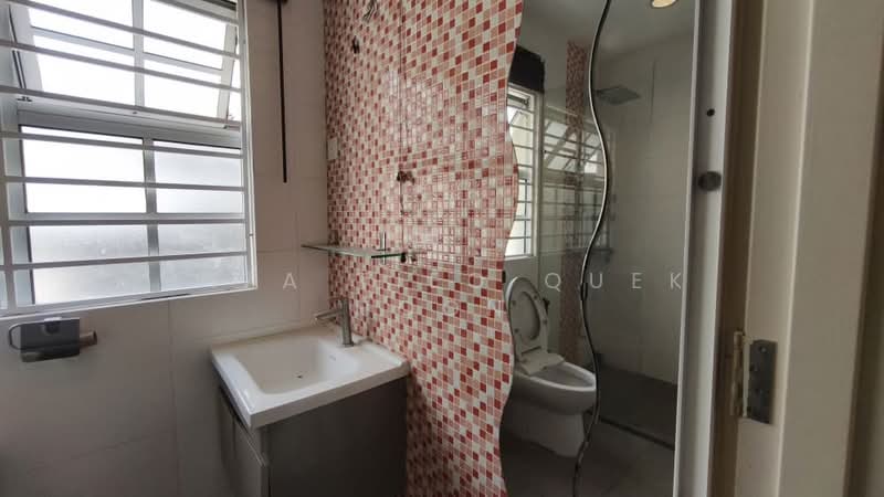 Townhouse for Sale in Damansara Jaya (Petaling Jaya) - Liza Tieo Quek Hoon - Bathroom - PropertyGuru.com.my