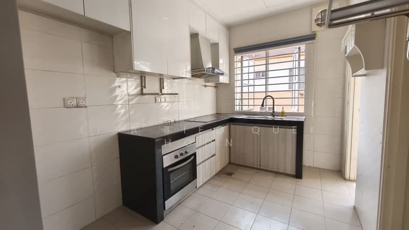 Townhouse for Sale in Damansara Jaya (Petaling Jaya) - Liza Tieo Quek Hoon - Kitchen - PropertyGuru.com.my
