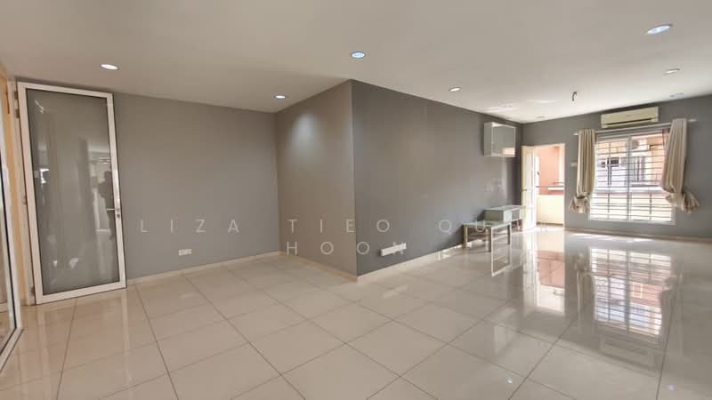 Townhouse for Sale in Damansara Jaya (Petaling Jaya) - Liza Tieo Quek Hoon - Living Room - PropertyGuru.com.my