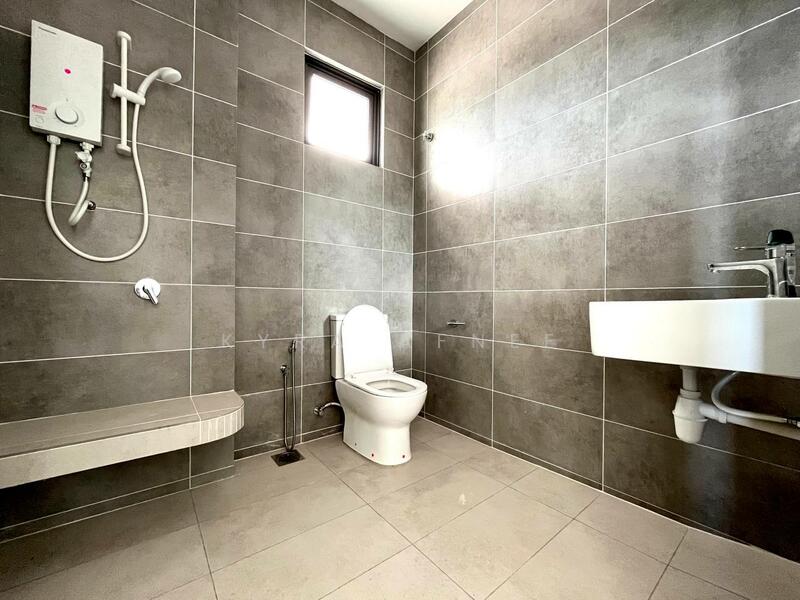 Semi-Detached House for Sale in Cyber 10 (Cyberjaya) - Kyra Afnee - Bathroom - PropertyGuru.com.my