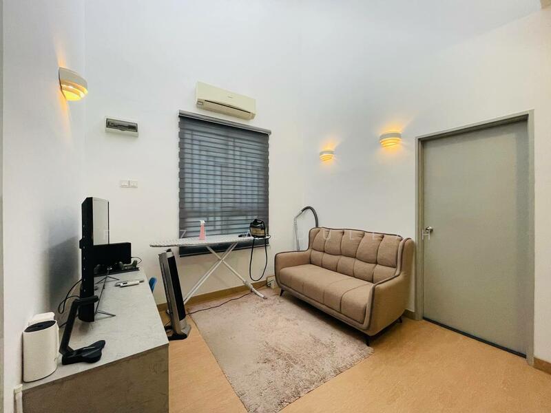 2-storey Terraced House for Sale in Bandar Putera 2 (Klang) - Fauzi Abdullah - Living Room - PropertyGuru.com.my