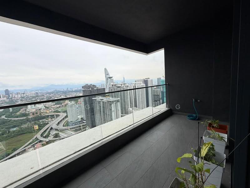 Kondominium untuk Dijual di The Estate - Roger Phang - Balcony - PropertyGuru.com.my
