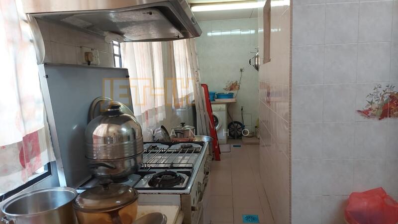 U8, Taman Bukit Jelutong untuk Untuk Dijual - RM 1,350,000, Mac 2026 - Kitchen - PropertyGuru.com.my