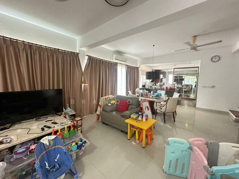 Rumah Teres 2.5 Tingkat untuk Dijual di Sering Ukay (Ampang) - Brandon . - Living Room - PropertyGuru.com.my