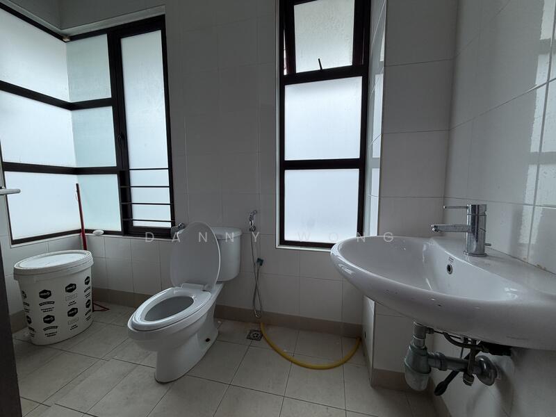 Semi-Detached House for Rent in Subang Jaya (Selangor) - Danny Wong - Bathroom - PropertyGuru.com.my