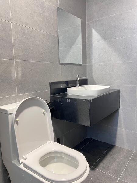 Sunway Velocity TWO untuk Untuk Disewa - RM 2,100 /bulan, Mac 2026 - Bathroom - PropertyGuru.com.my