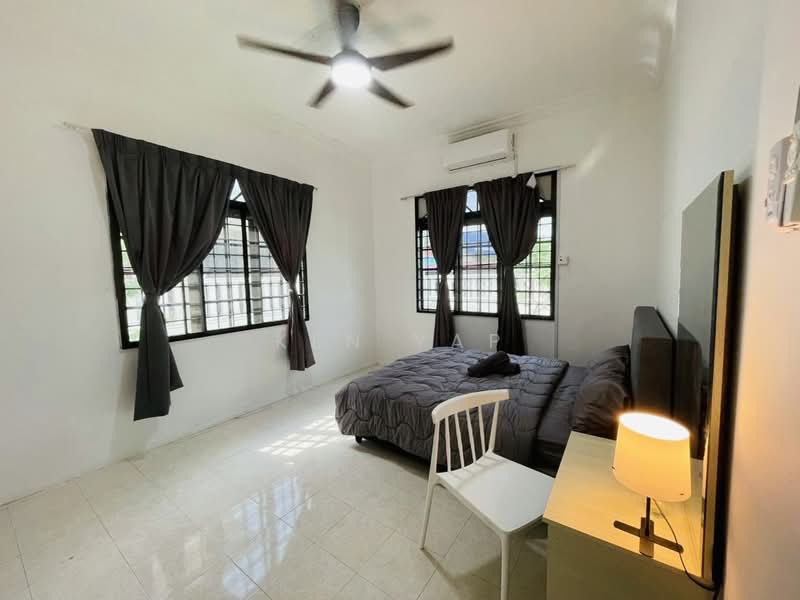 Bungalow for Rent in Dengkil (Selangor) - Ken Yap - Bedroom - PropertyGuru.com.my