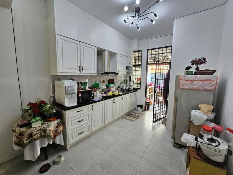 Rumah Teres 2 Tingkat untuk Dijual di Taman Wawasan (Puchong) - Leo Koh - Kitchen - PropertyGuru.com.my