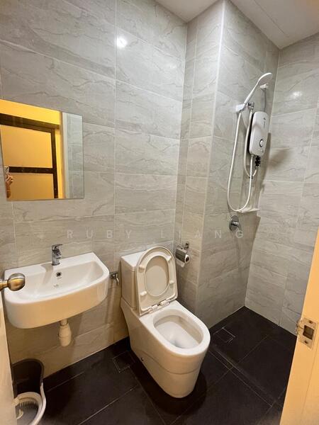 Condominium for Rent at SKS Pavillion Residences - Ruby Liang - Bathroom - PropertyGuru.com.my