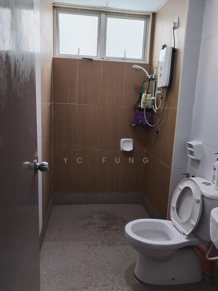 Service Residence for Sale at Larkin Heights - YC Fung - Bathroom - PropertyGuru.com.my