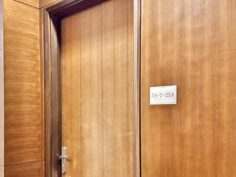 Straits Quay (The Suites at Waterside) untuk Untuk Dijual - RM 750,000, Mac 2026 - Corridor - PropertyGuru.com.my