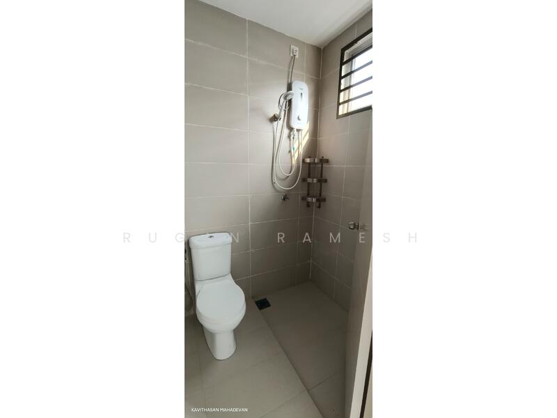 2-storey Terraced House for Sale in Bandar Sri Sendayan (Negeri Sembilan) - Rugan Ramesh - Bathroom - PropertyGuru.com.my