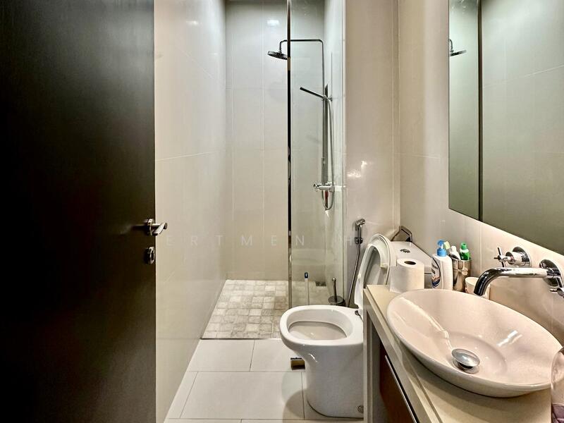 Service Residence for Sale at Straits Quay (The Suites at Waterside) - Ertmen Ho - Bathroom - PropertyGuru.com.my