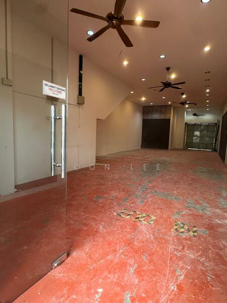 Shop for Rent in Taman Cempaka (Senawang) - Yoon Lee - Entrance - PropertyGuru.com.my