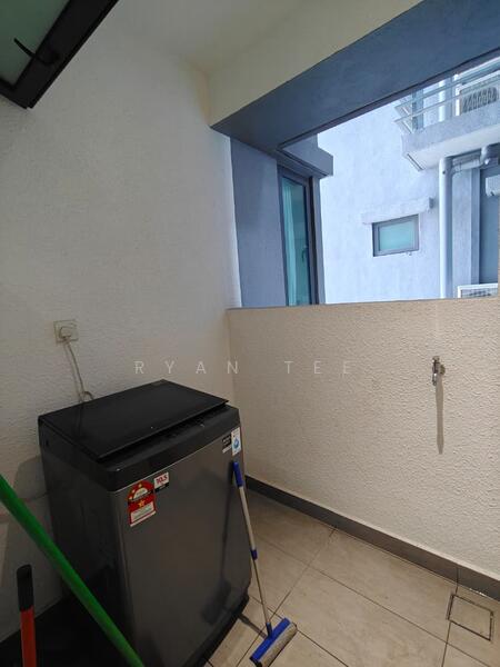 Kediaman Servis untuk Disewa di UNIO Residence - Ryan Tee - Balcony - PropertyGuru.com.my