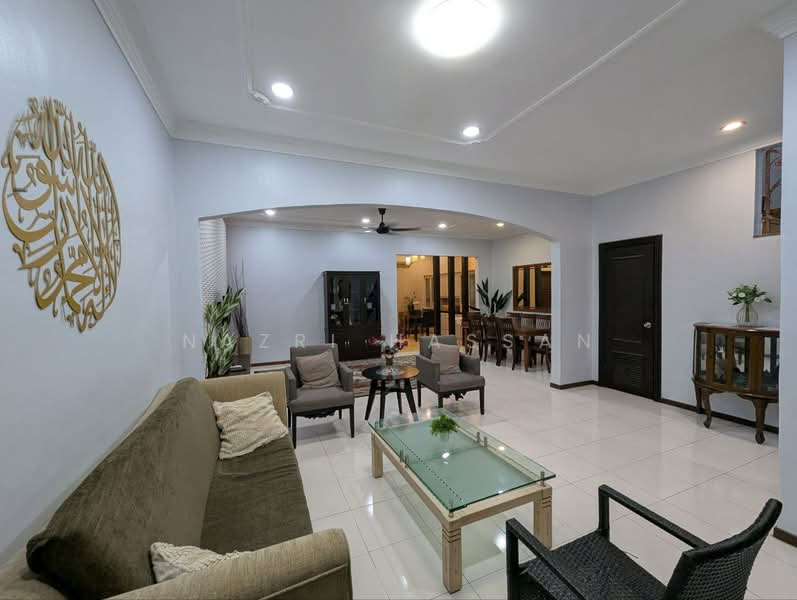 2-storey Terraced House for Sale in Kota Damansara (Selangor) - Nazri Hassan - Living Room - PropertyGuru.com.my