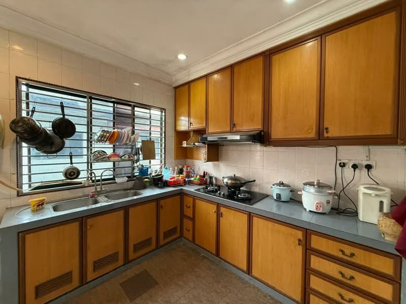 Johor Bahru untuk Untuk Dijual - RM 780,000, Mac 2026 - Kitchen - PropertyGuru.com.my