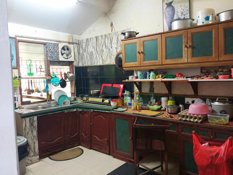 2-storey Terraced House for Sale in Bandar Baru Puncak Alam (Puncak Alam) - Hasnol Hafiz - Kitchen - PropertyGuru.com.my